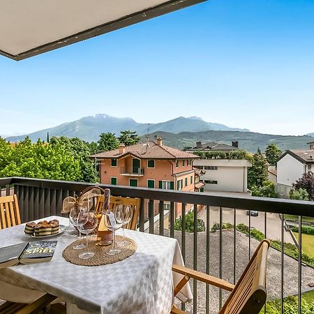 Appartamento Amy - Happy Rentals Riva del Garda Kültér fotó