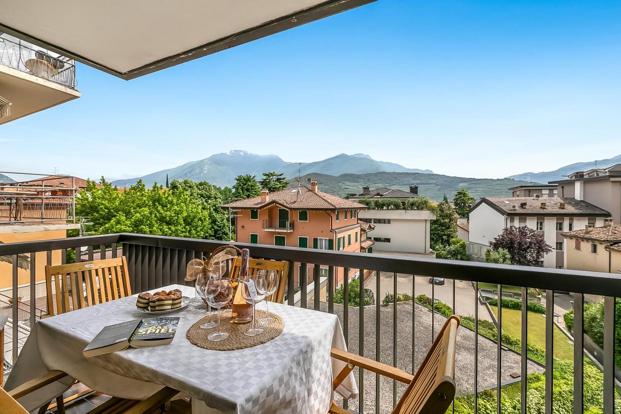 Appartamento Amy - Happy Rentals Riva del Garda Kültér fotó